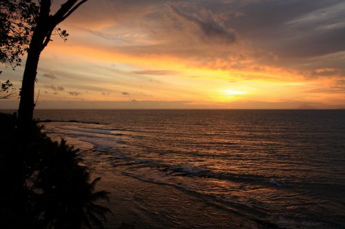 Senja di Pantai Karang Bolong, Anyer