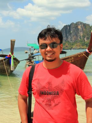 Surya dan Kaus Indonesia