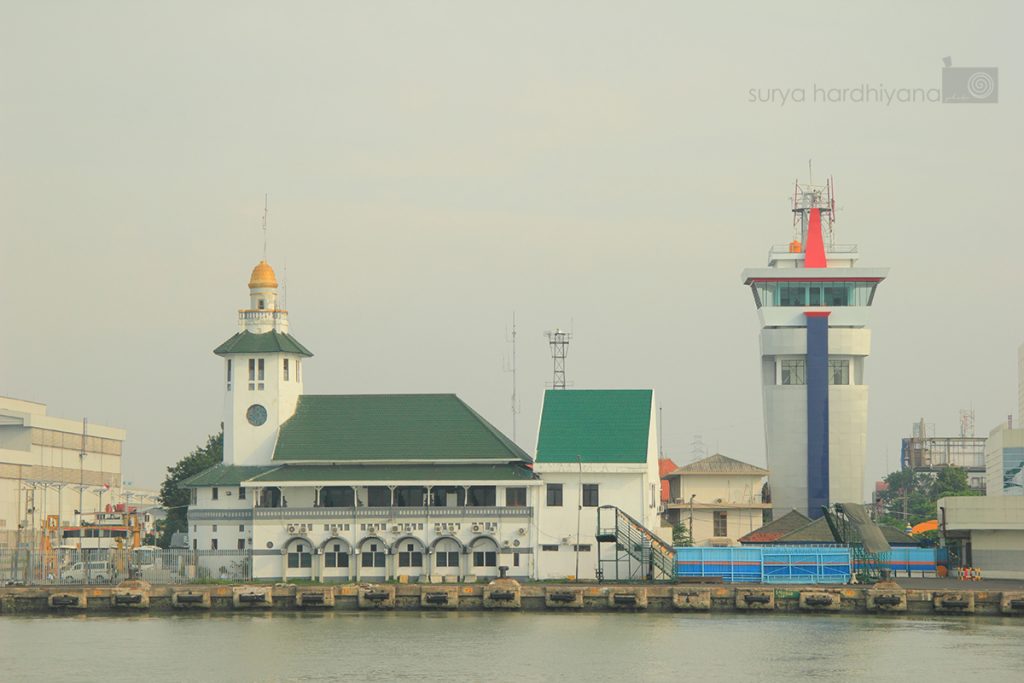 Menara Syah Bandar, Tanjung Perak, Surabaya