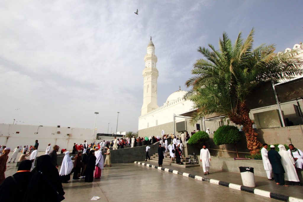 Sisi timur masjid Quba