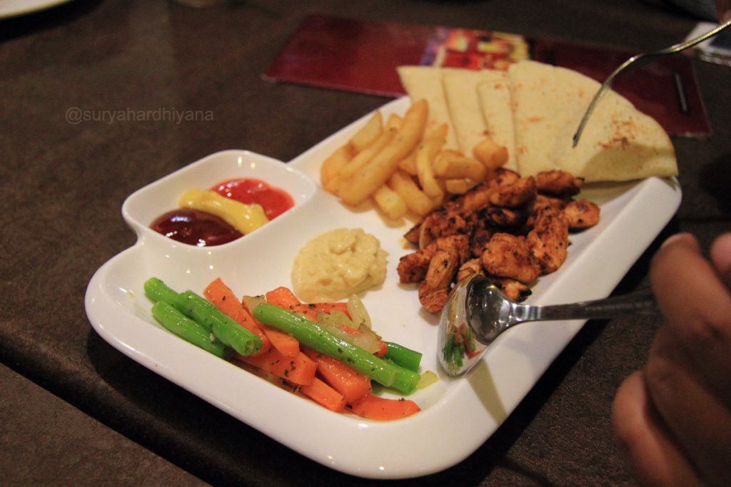 Menu Chicken Auwsal - Restoran Al Hamra Surabaya