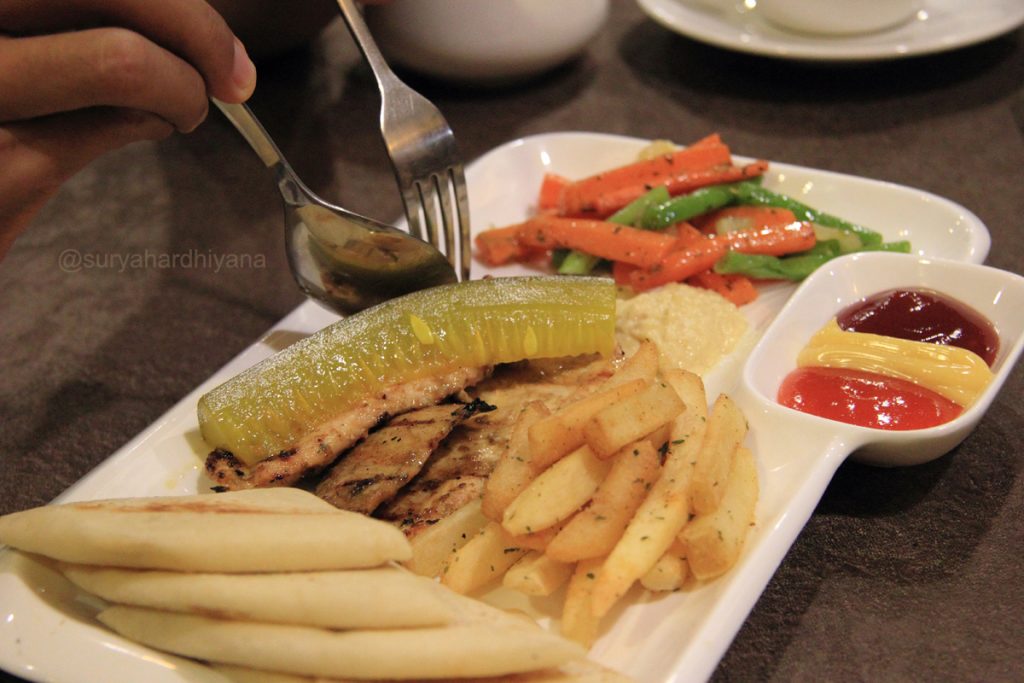 Menu Chicken Meshwie - Restoran Al Hamra Surabaya