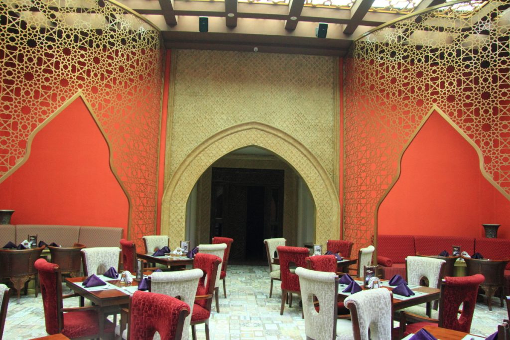 Interior Restoran Larazeta