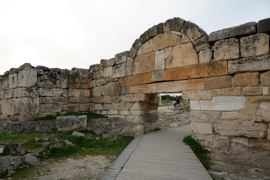 Pintu Gerbang Hierapolis Pamukkale
