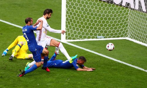 Gol Chiellini, Italia vs Spanyo (Sumber: http://www.uefa.com/)